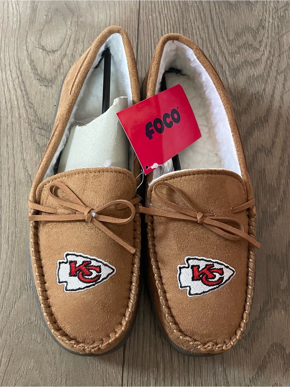 NWT FOCO NFL Kansas City Chiefs Small 7/8 Moccasin Slippers